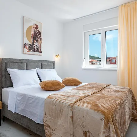 Natura Apartment-new Modern With View & Two Free Parking Spaces-10 Min Walk To Old Town Appartement *