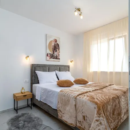 Appartement Natura Apartment-new Modern With View & Two Free Parking Spaces-10 Min Walk To Old Town
