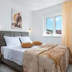 Natura Apartment-new Modern With View & Two Free Parking Spaces-10 Min Walk To Old Town Appartamento *